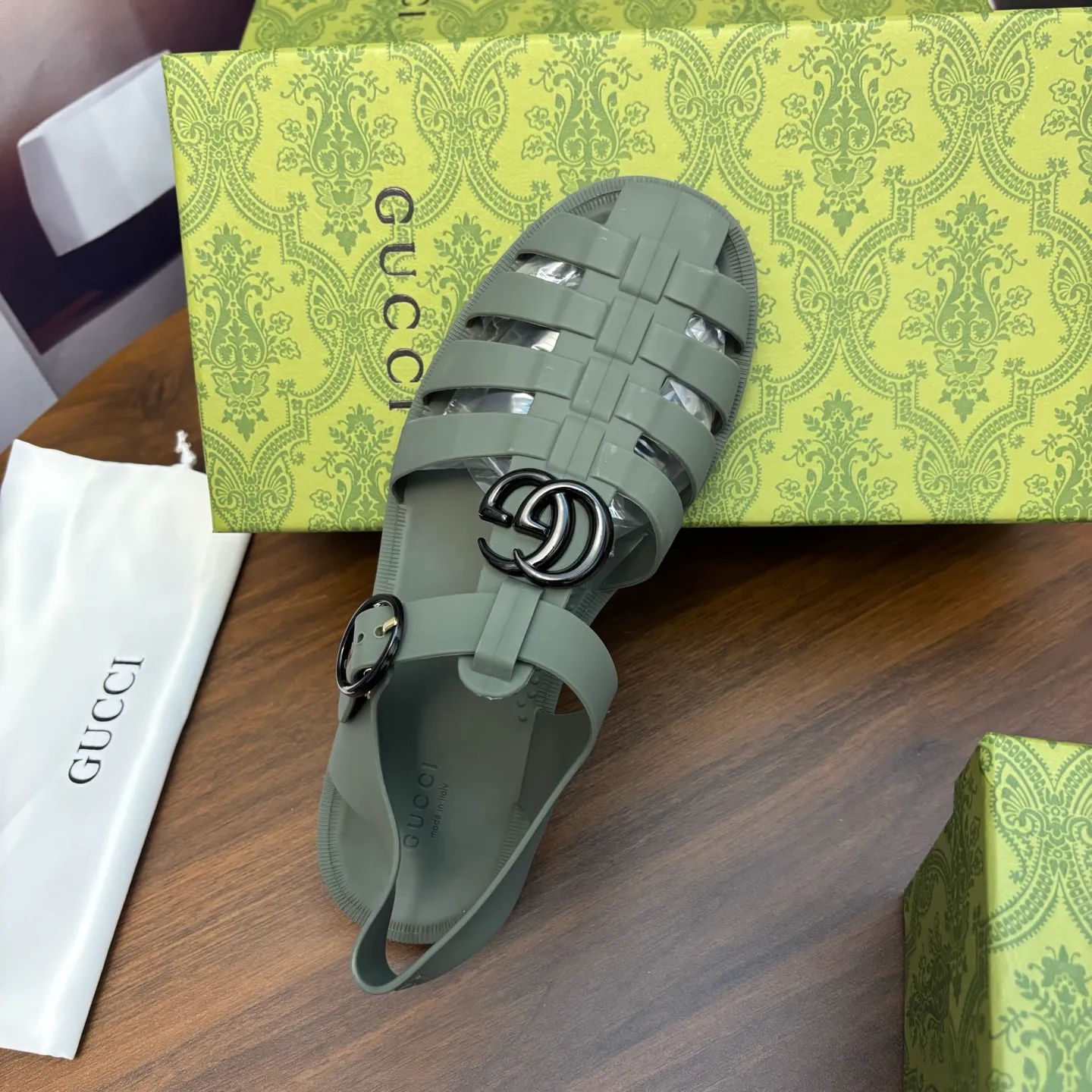 Men's shoes 260💰 [Gucci] Counter quality, top-quality original goods, real photos! Original TPU material, fine workmanship, comfortable; genuine 1:1 replica Size: 36 ~ 46